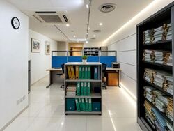 International Plaza (D2), Office #632837321